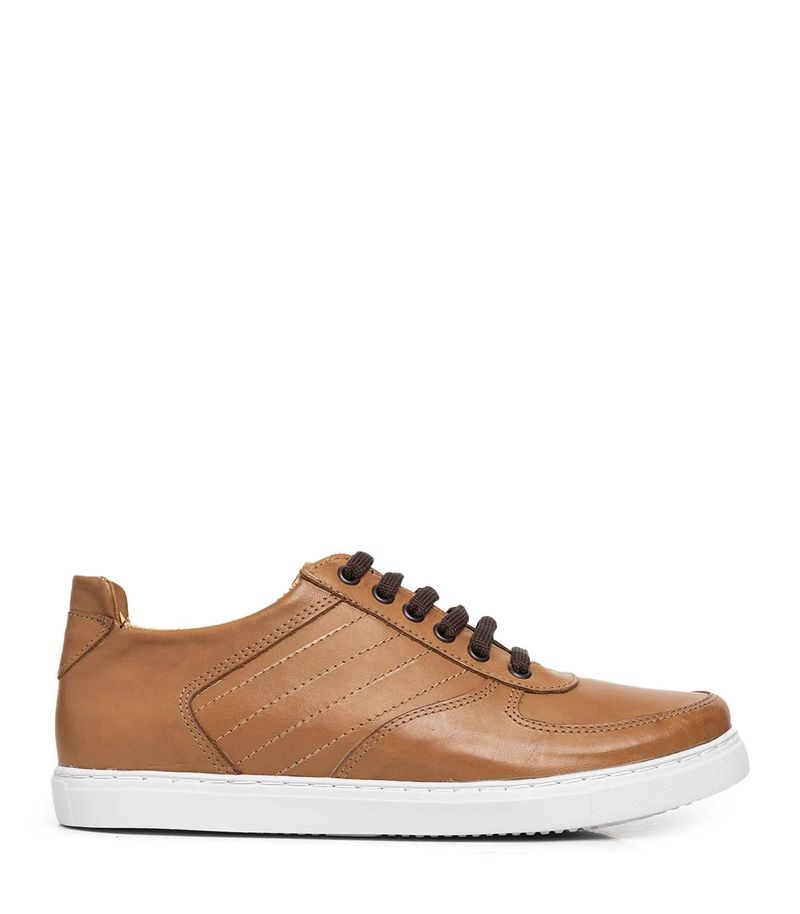 Zapatillas-urbanas-de-cuero-en-suela