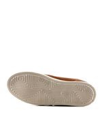Zapatillas-urbanas-de-cuero-en-marron-combinadas