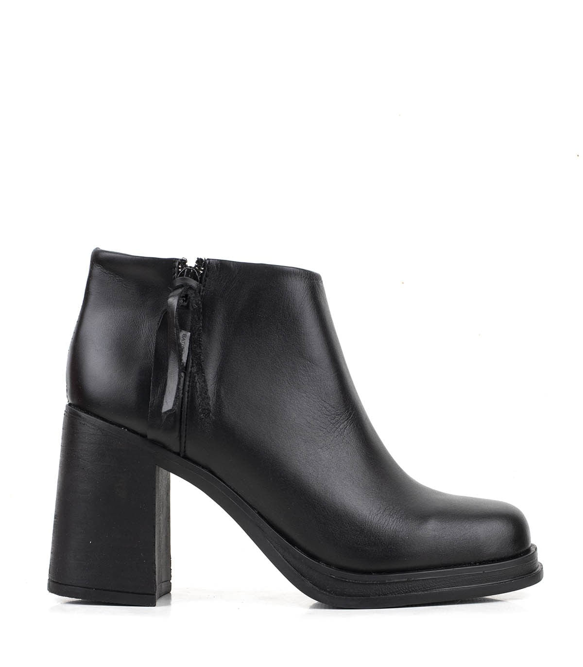 Botas Cortas Con Cierres De Cuero Negro Batistella Tienda Online Otoño Invierno 2024