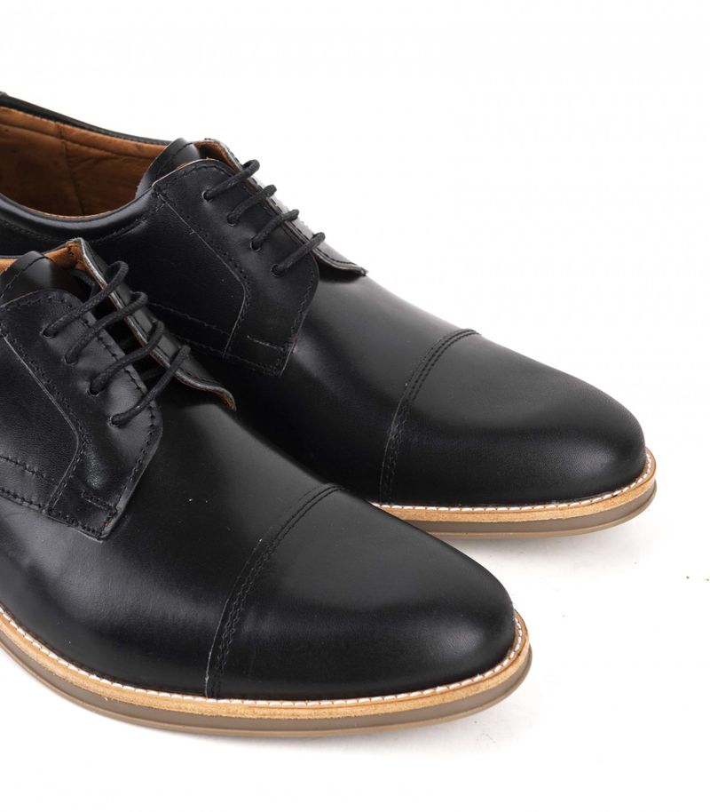 Zapatos-de-vestir-acordonados-de-cuero-negro