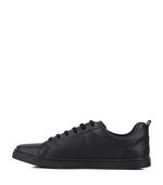 Zapatillas-urbanas-clasicas-de-cuero-negro