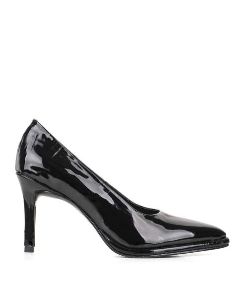 Stiletto de símil en charol negro