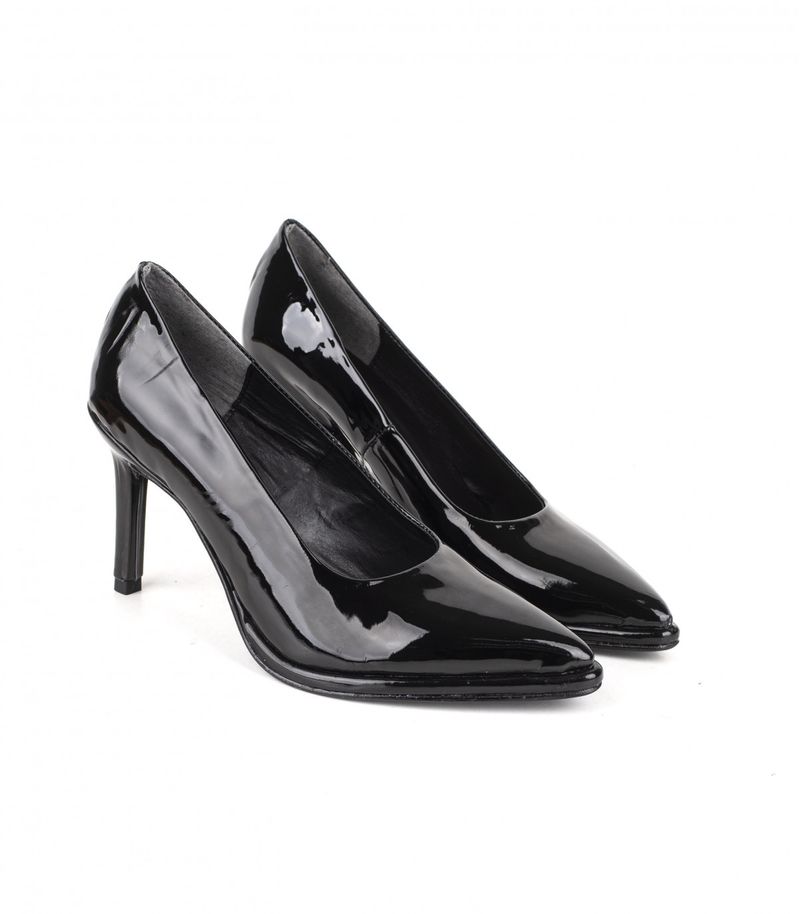 Stilletos-de-simil-en-charol-negro.jpg