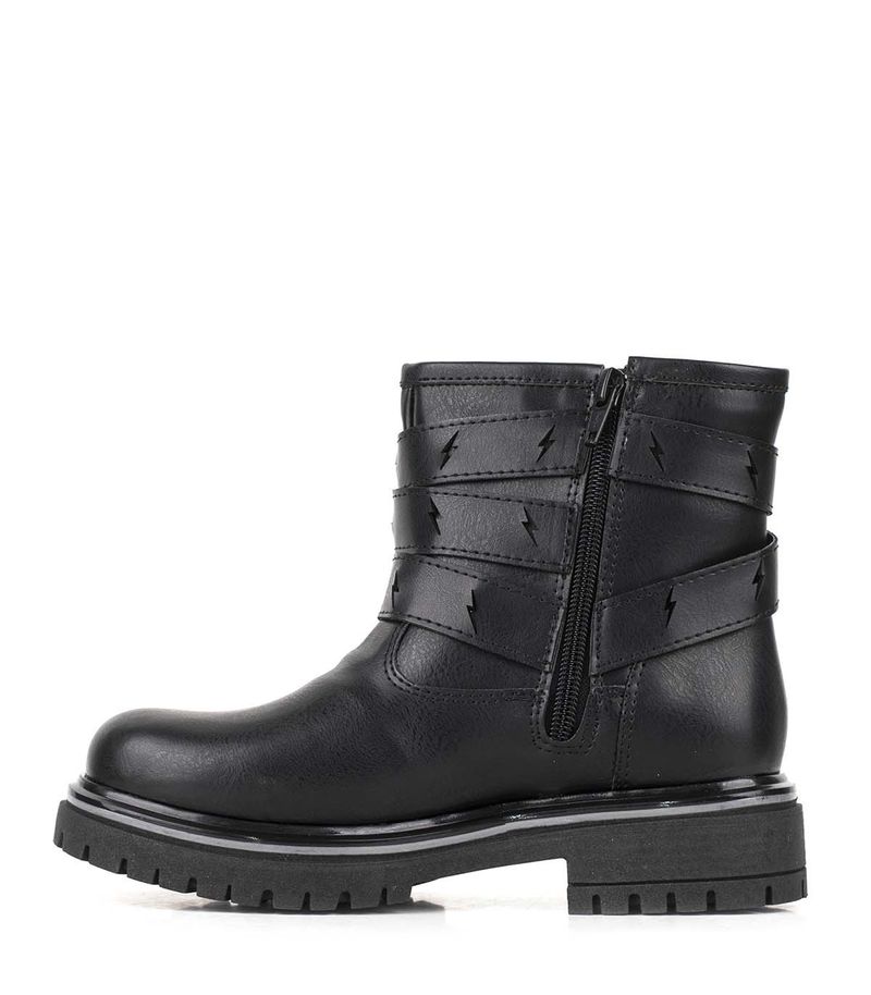 Botas-cortas-con-herrajes-de-simil-en-negro