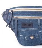 Riñonera-con-apliques-en-denim-azul.jpg