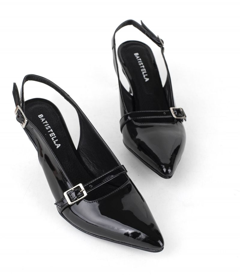 Stilletos-con-hebilla-de-simil-charol-negro.jpg