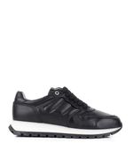 Zapatillas-urbanas-reforzadas-de-cuero-negro