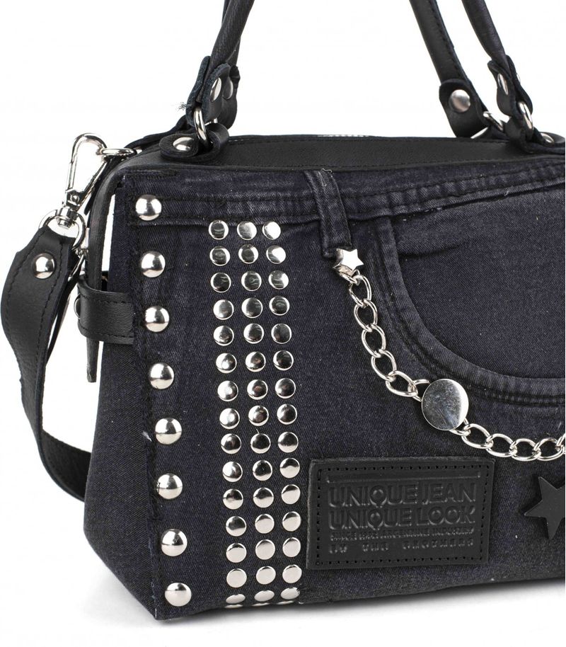 Bandolera-denim-con-tachas-en-negro