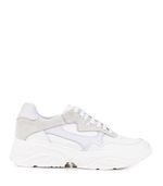 Zapatillas-estilo-deportivo-de-cuero-en-blanco