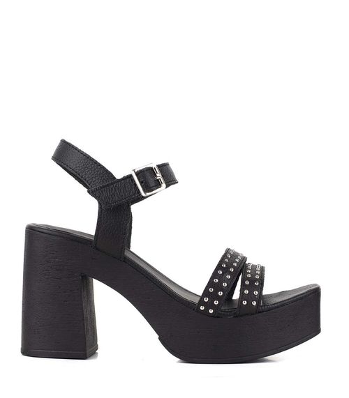 Sandalias altas de cuero negro con tachas