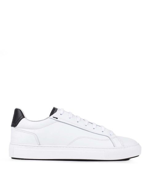 Zapatillas urbanas clásicas de cuero en blanco