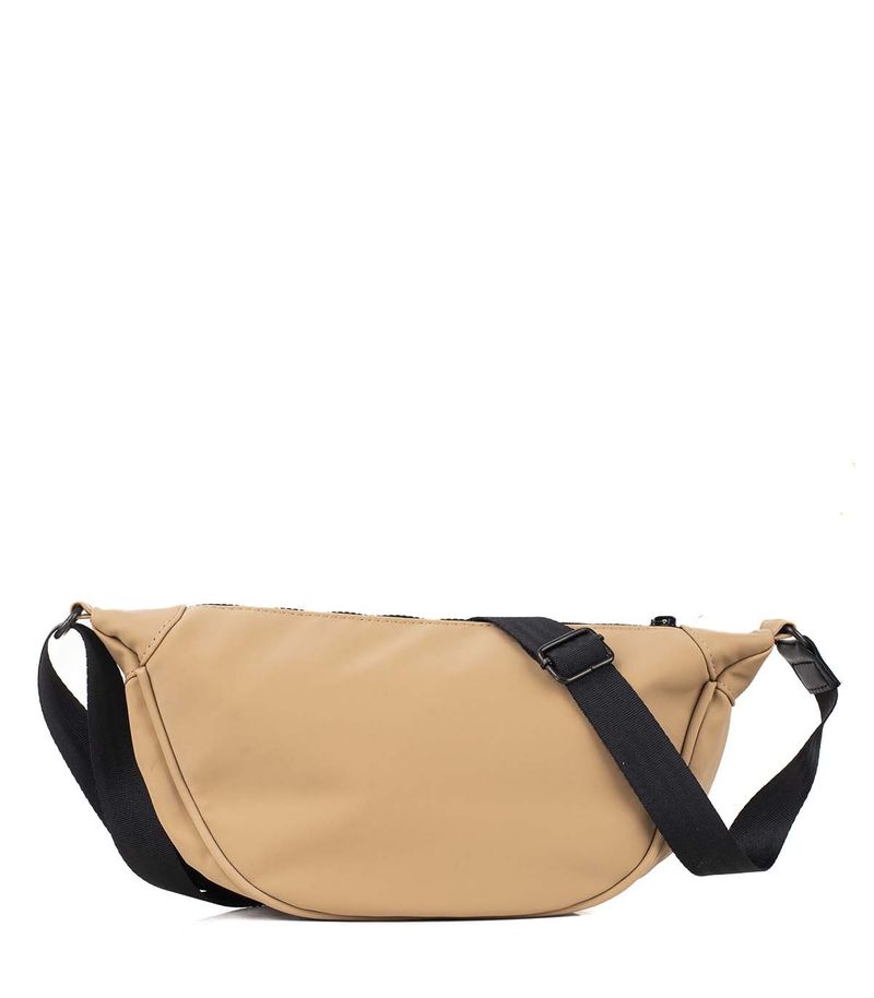 Bolso-media-luna-de-tela-en-beige.jpg