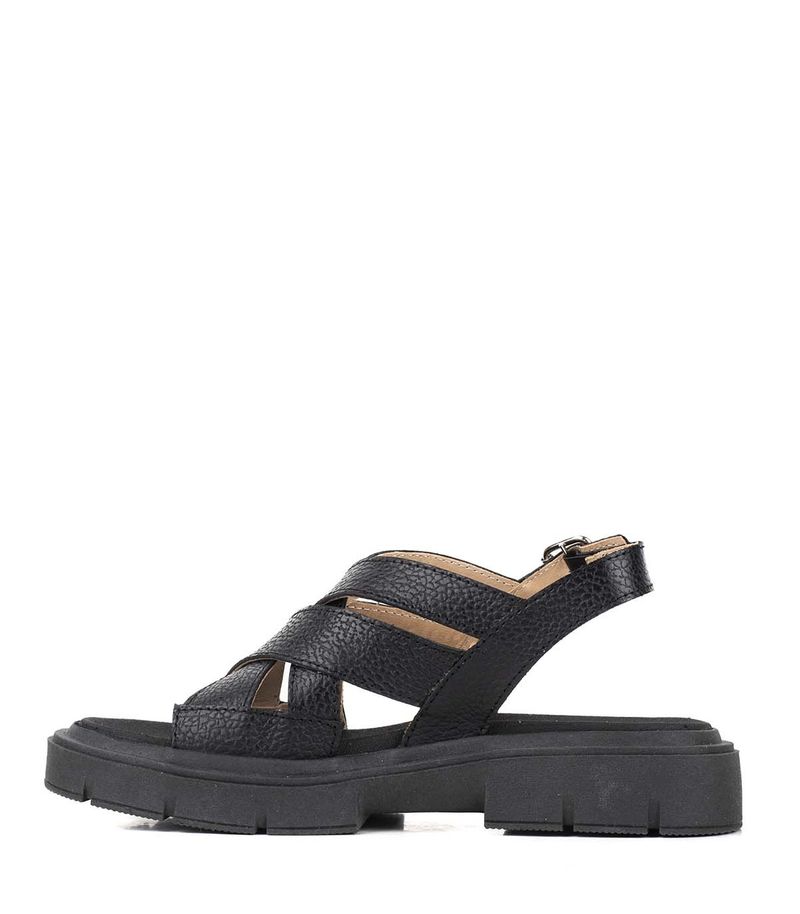 Sandalias-de-cuero-en-negro.jpg