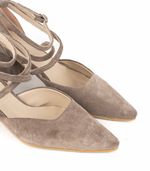 Stilletos-con-cintas-de-gamuza-en-vison