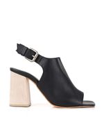 Sandalias-de-cuero-en-negro