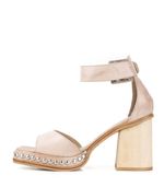 Sandalias-con-pulsera-de-cuero-nude