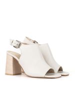 Sandalias-de-cuero-en-crudo