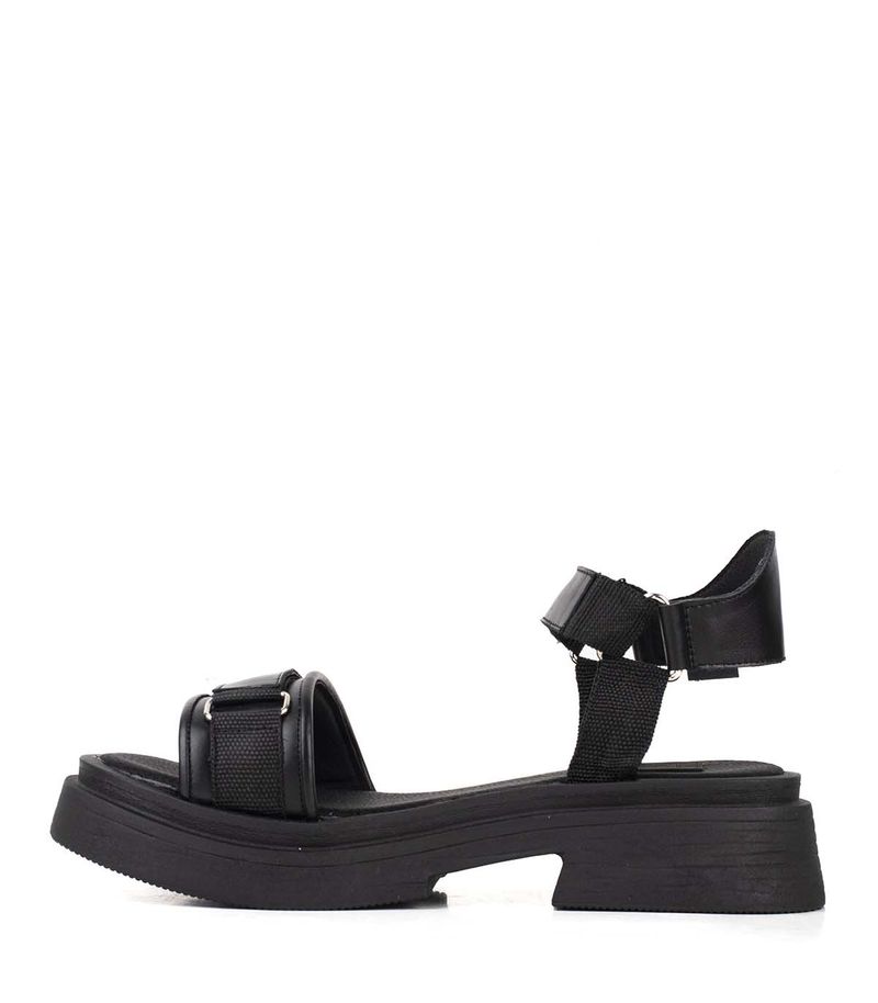 Sandalias-con-velcro-de-cuero-negro