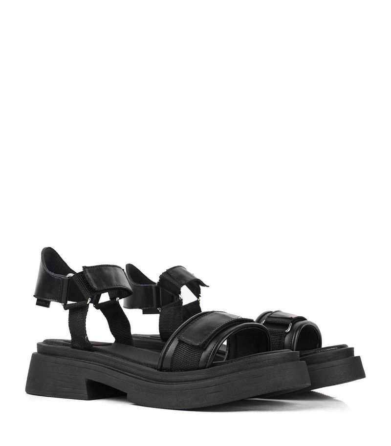 Sandalias-con-velcro-de-cuero-negro