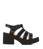 Sandalias-romanitas-de-cuero-en-negro