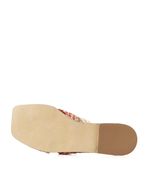 Sandalias-bajas-en-rafia-beige-combinadas