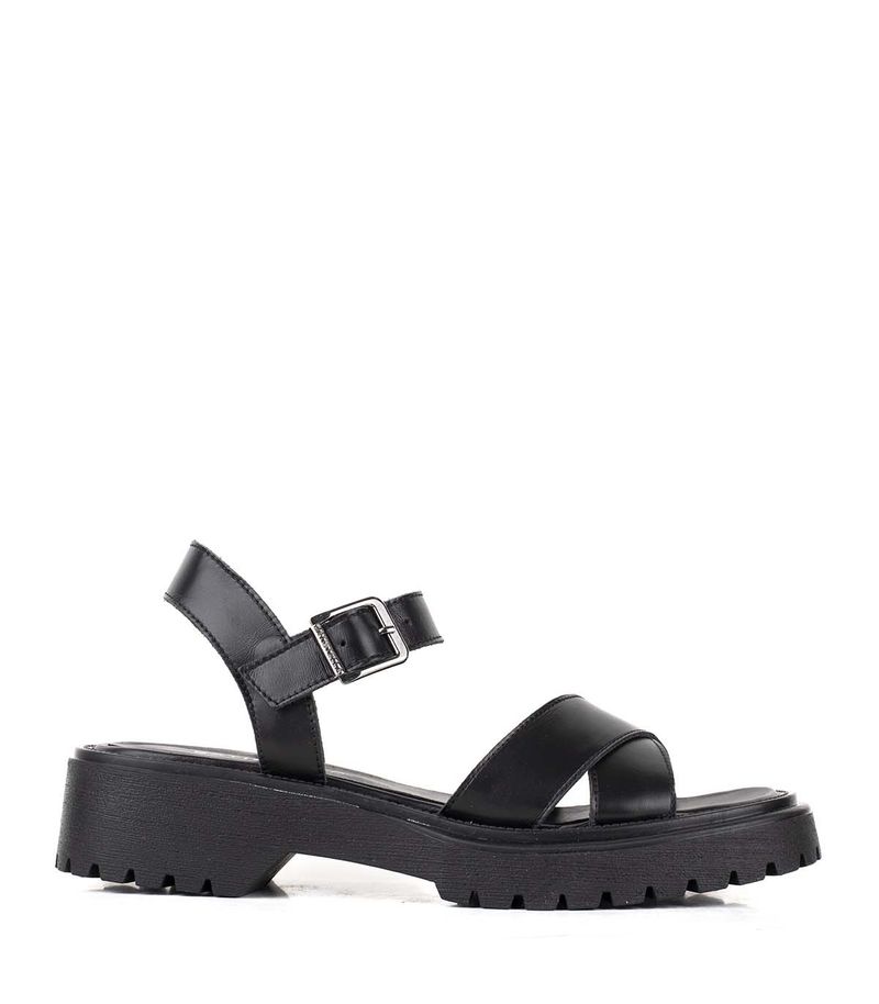 Sandalias-de-cintas-en-cuero-negro