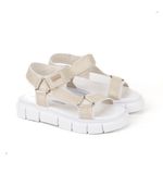 Sandalias-con-velcro-de-simil-cuero-en-beige