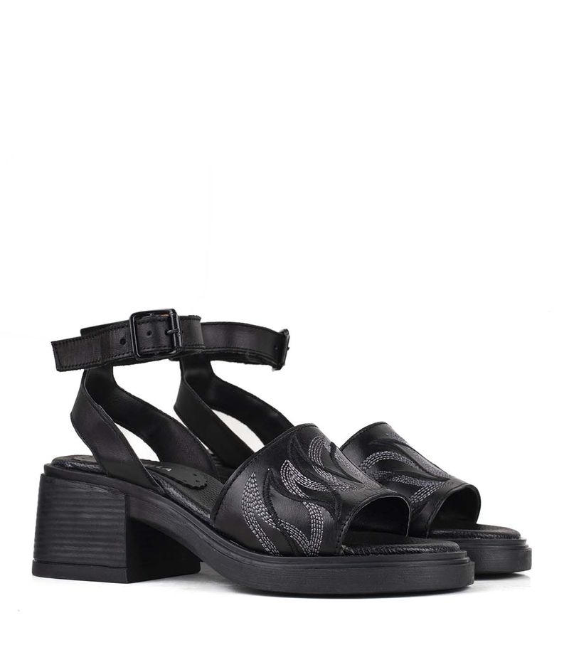 Sandalias-clasicas-con-pulsera-de-cuero-negro