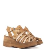 Sandalias-caladas-de-cuero-en-camel