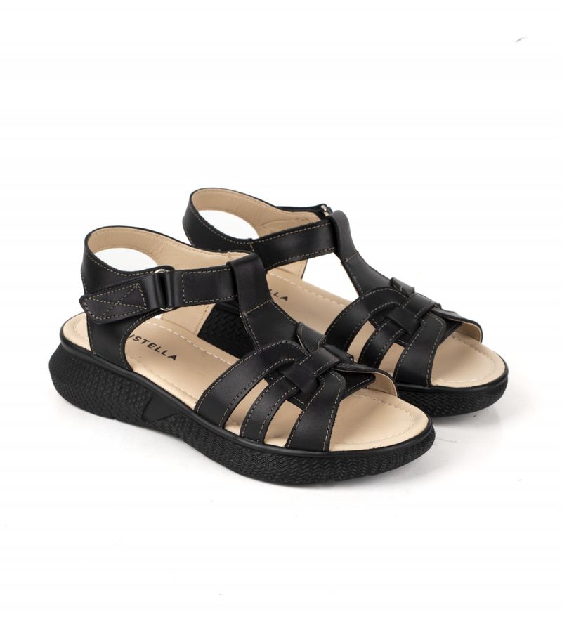 Sandalias-bajas-con-velcro-de-cuero-negro.jpg