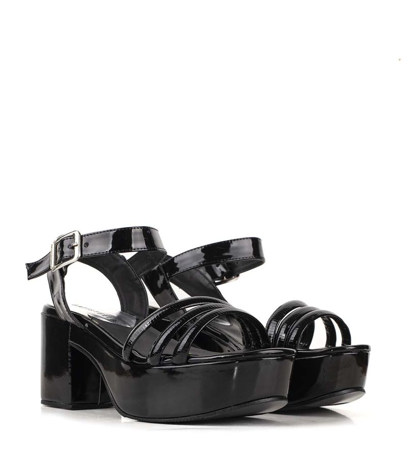 Sandalias-de-fiesta-en-charol-negro.jpg