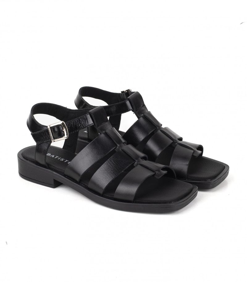 Sandalias-romanitas-de-cuero-en-negro.jpg