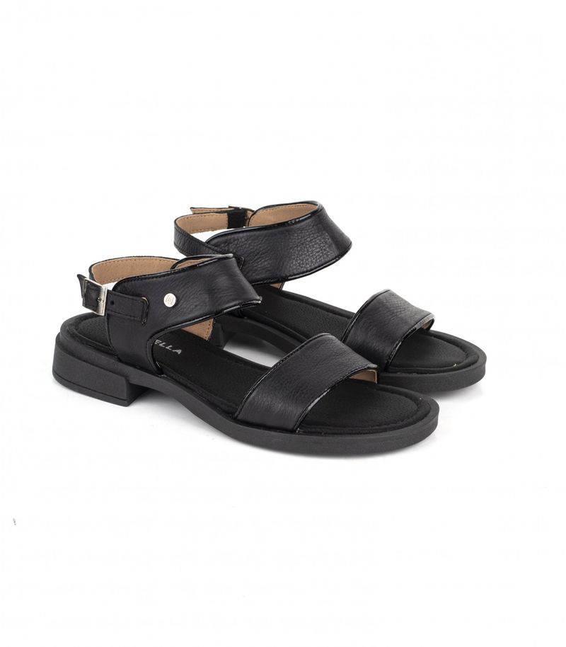 Sandalias-bajas-con-cintas-de-cuero-negro.jpg