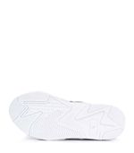 Zapatillas-urbanas-con-recortes-de-simil-en-blanco.jpg