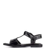 Sandalias-bajas-con-tachas-en-charol-negro.jpg