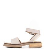 Sandalias-bajas-combinadas-de-cuero-en-beige.jpg