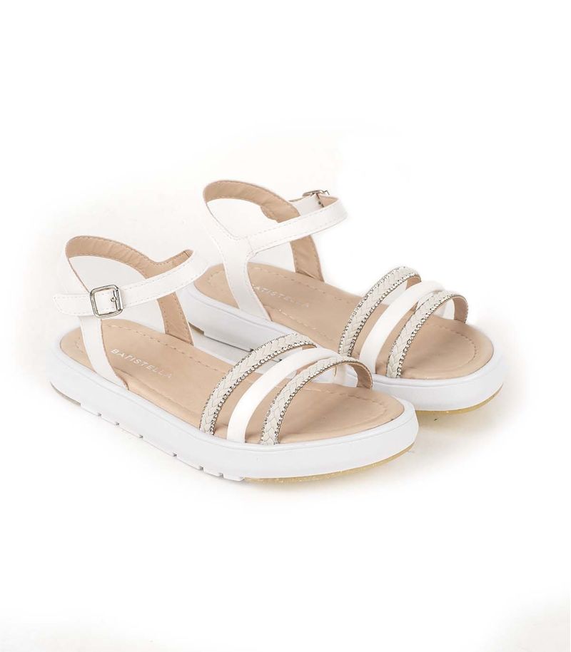 Sandalias-trenzadas-con-brillo-en-simil-blanco.jpg