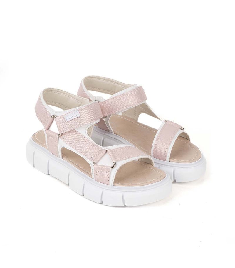 Sandalias-con-velcro-de-simil-cuero-en-rosa.jpg