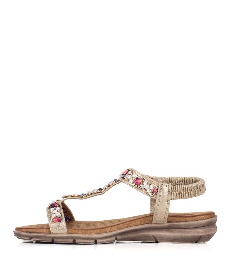 Sandalias-bajas-con-apliques-de-simil-en-oro.jpg