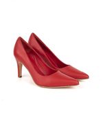 Stilletos-clasicos-de-cuero-rojo.jpg