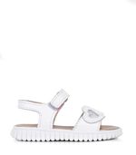 Sandalias-con-corazon-en-cuero-blanco.jpg