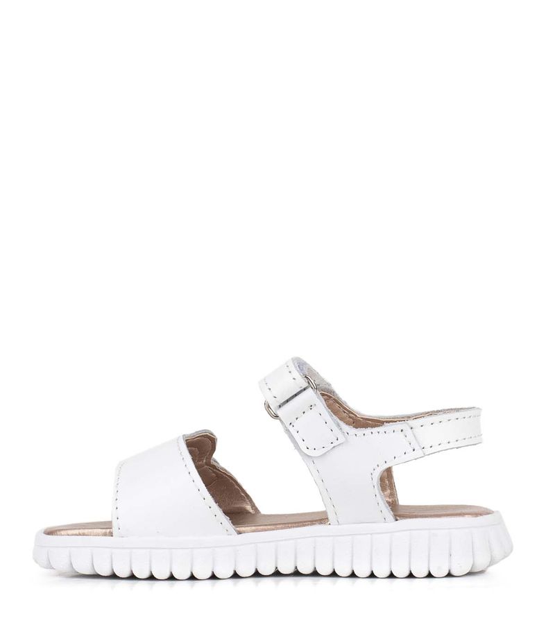 Sandalias-con-corazon-en-cuero-blanco.jpg