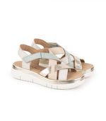 Sandalias--de-cuero-con-tiras-cruzadas-en-beige-combinado.jpg