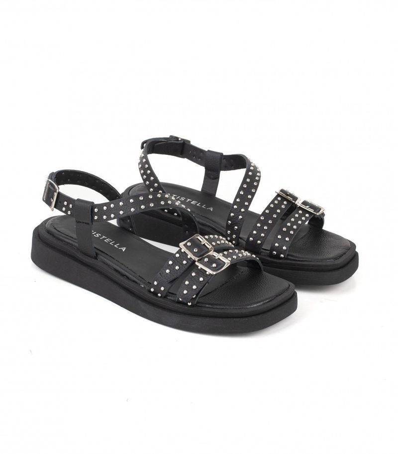 Sandalias-bajas-de-cuero-con-tachas-en-negro.jpg