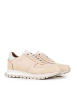 Zapatillas-urbanas-de-cuero-nude-combinado-con-blanco.jpg