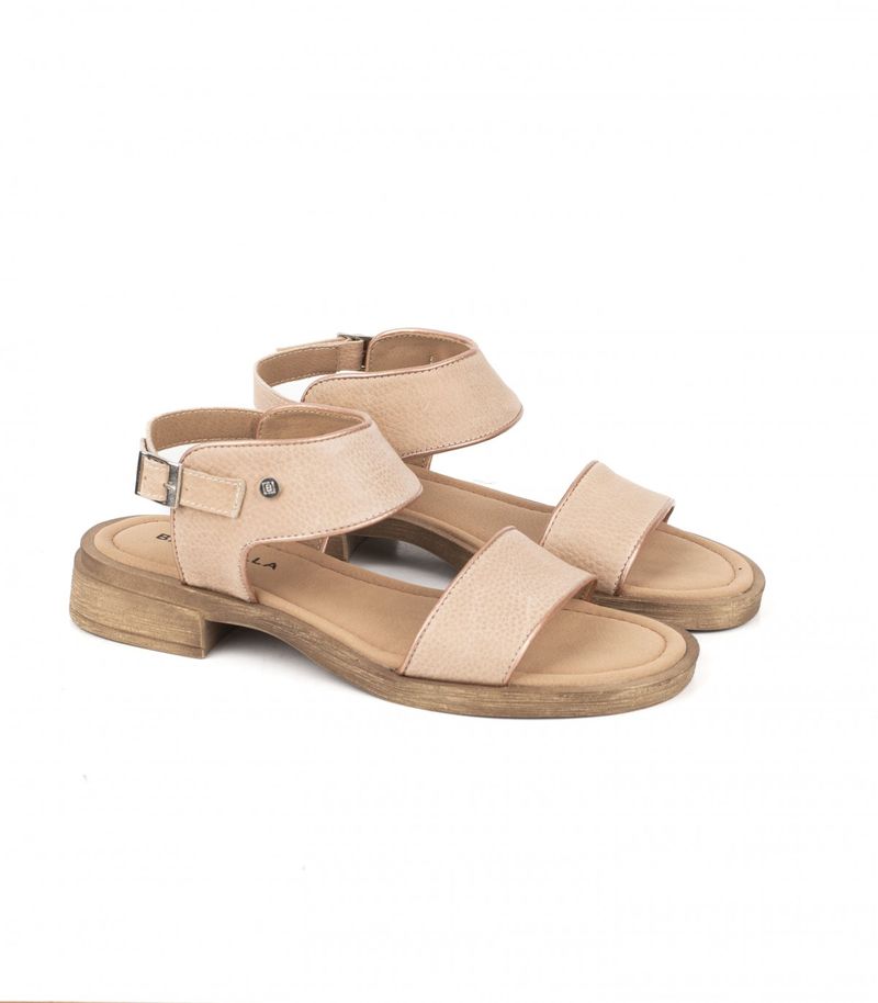 Sandalias-bajas-con-cintas-de-cuero-color-piel.jpg