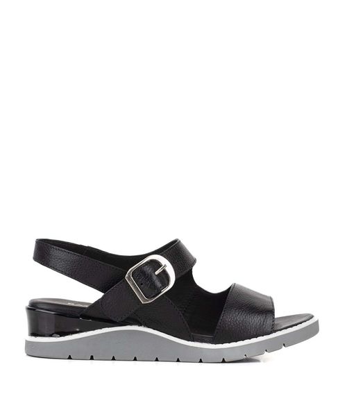 Sandalias taco chino en cuero graneado negro