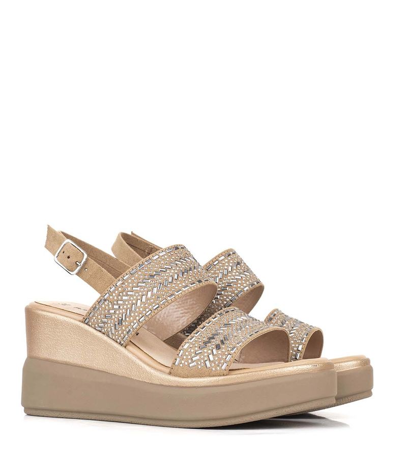 Sandalias-taco-chino-nude-en-simil-cuero-con-strass.jpg