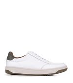 Zapatilla-clasica-de-hombre-en-cuero-blanco.jpg