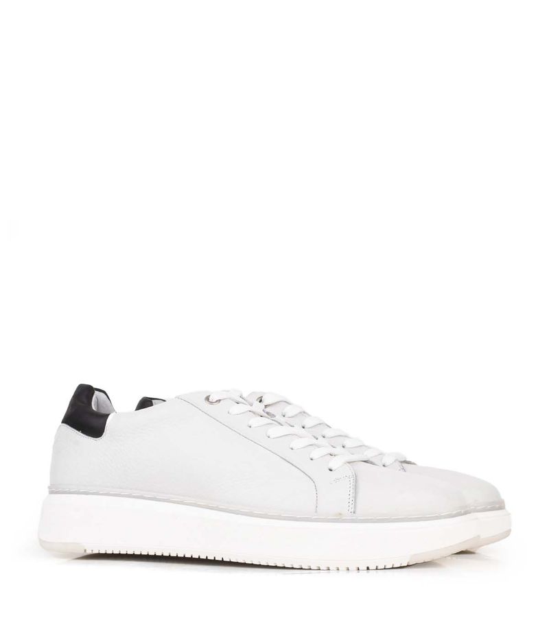 Zapatillas-urbanas-de-cuero-blanco.jpg